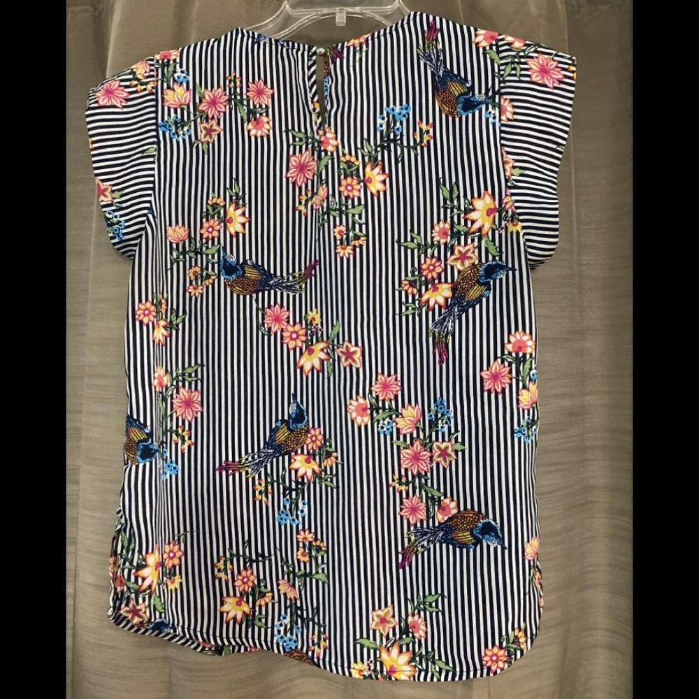 Lily White Blouse Size Medium - Picture 5 of 6